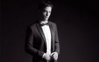Dior: Robert Pattinson posa para Karl Lagerfeld en plena noche parisina