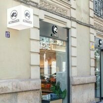 Altonadock sube la persiana de una nueva tienda en Valencia