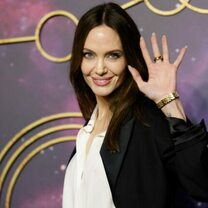 Angelina Jolie spricht über ihr Mode-Projekt 
