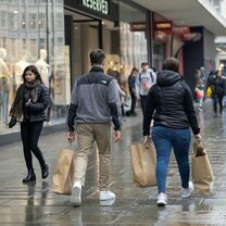 Britischer Einzelhandel entwickelt sich weiter schwach