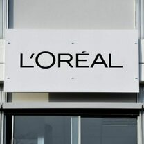 Наследница L’Oréal стала первой женщиной с состоянием в 100 млрд долларов
