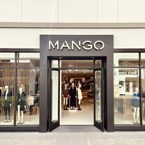 La cadena de moda española Mango acelera su expansión mundial